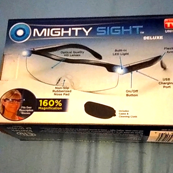 As Seen On TV Mighty Sight Deluxe LED Magnifying Eyeglasses Set - Picture 4 of 4